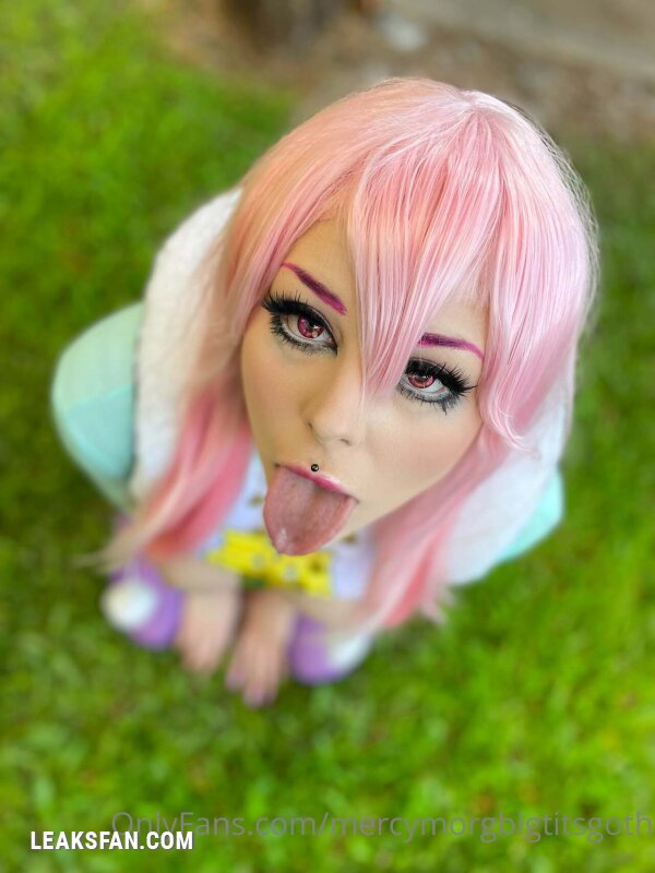 mercymorgbigtitsgoth super sonico - 16