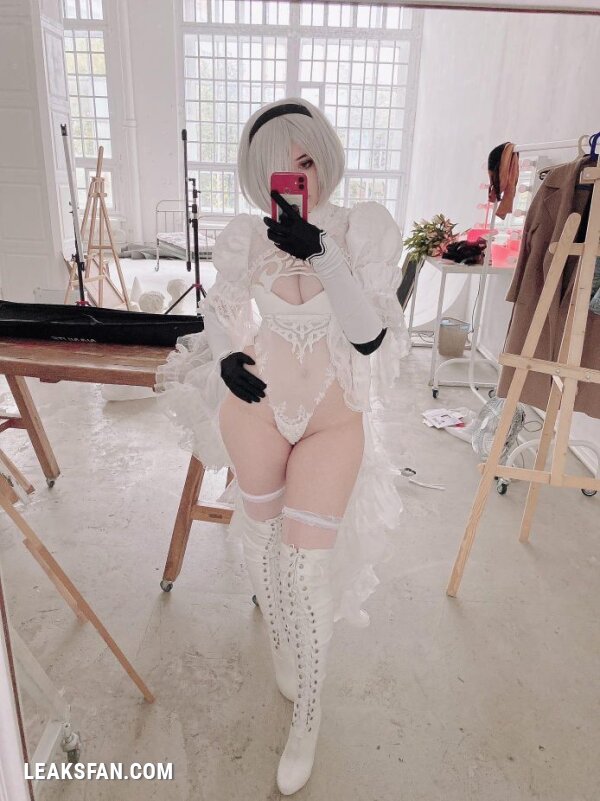 Alina Becker - 2B (Nier Autómata) - 33