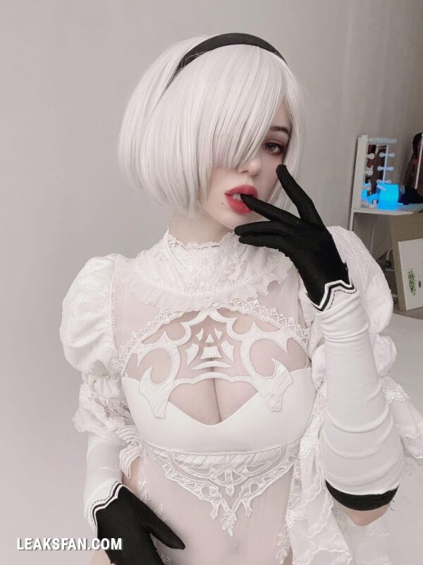 Alina Becker - 2B (Nier Autómata) - 47