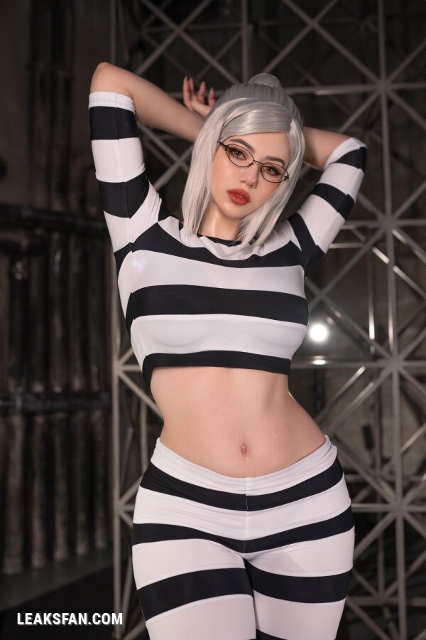 Alina Becker - Meiko Shiraki (Prison School) - 1