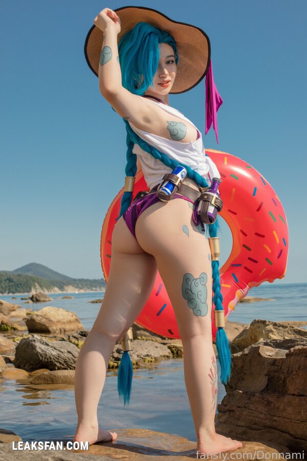 Donna Loli - Beach Jinx - 1