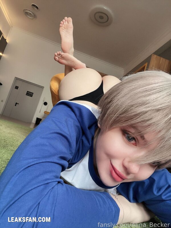 Alina Becker - Uzaki-chan - 10