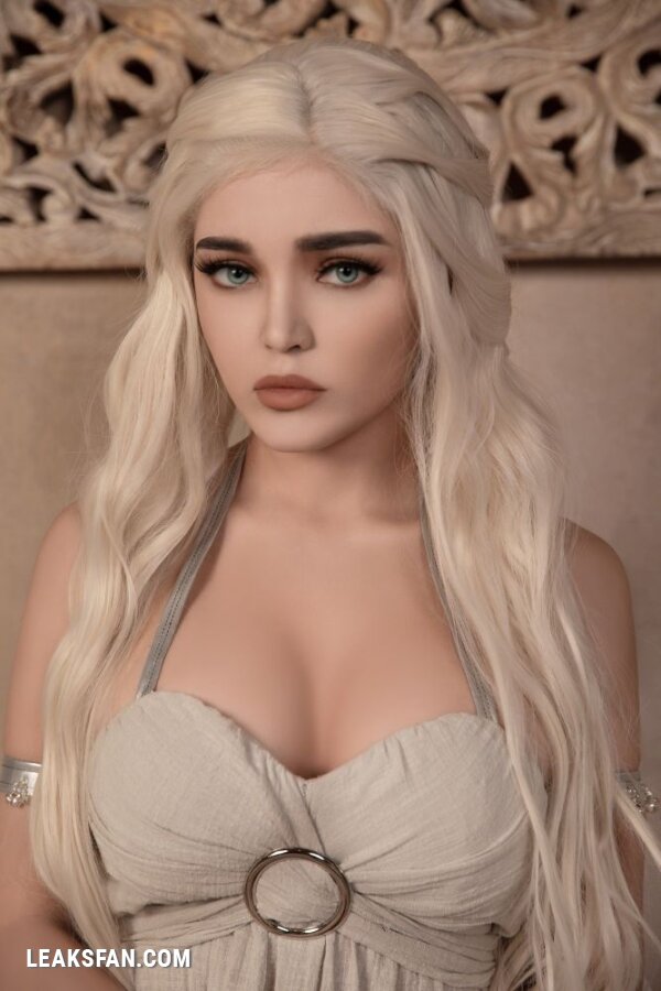 Kalinka Fox - Daenerys (Game Of Thrones) - 1