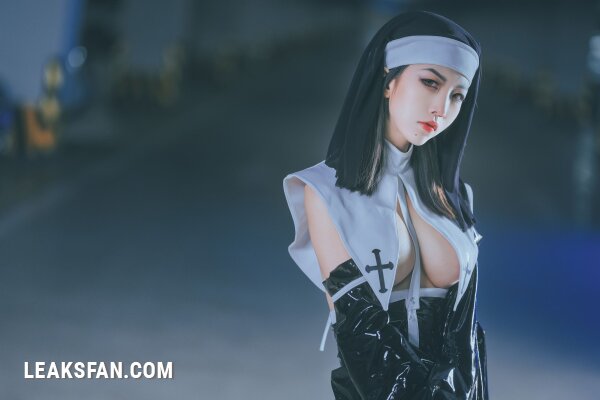 Shui Miao Aqua - Nurse &amp;amp; Nun - 3