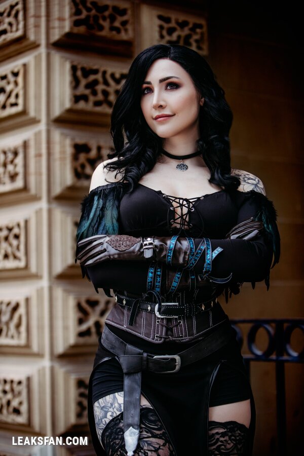 Luxlo Cosplay - Yennefer - 0