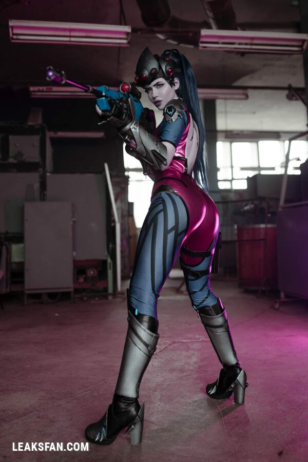 Alina Becker - Widowmaker x Tracer - 11