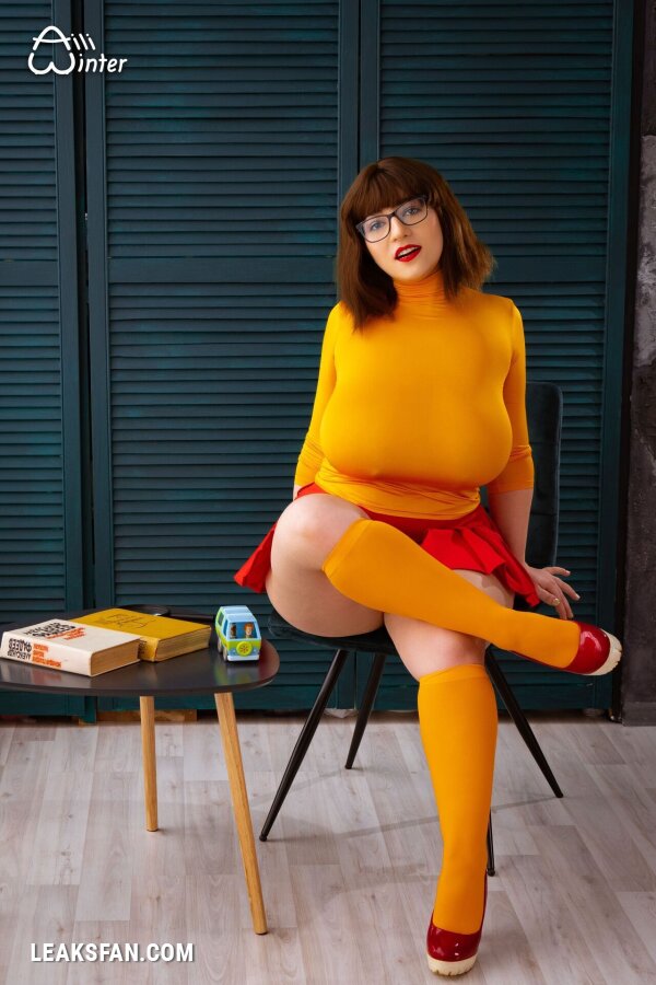 Aili Winter - Velma - 12