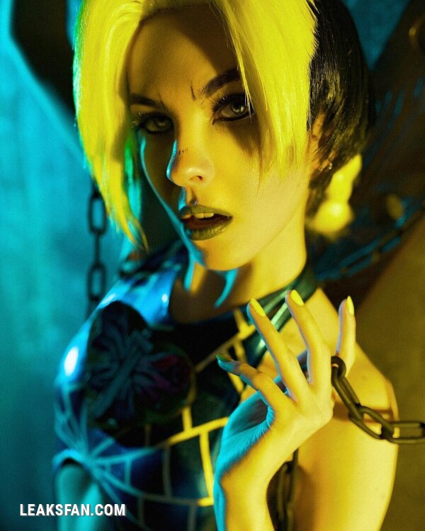 Anna Aifert - Jolyne - 2