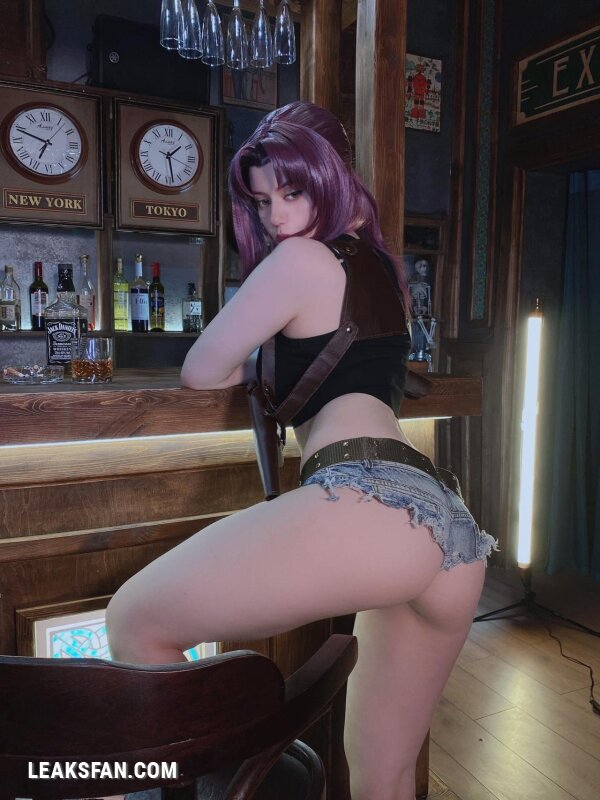 Alina Becker - Revy (Black Lagoon) - 1