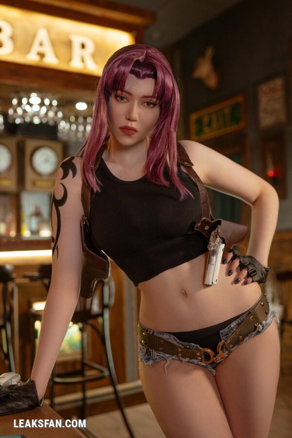 Alina Becker - Revy (Black Lagoon) - 2