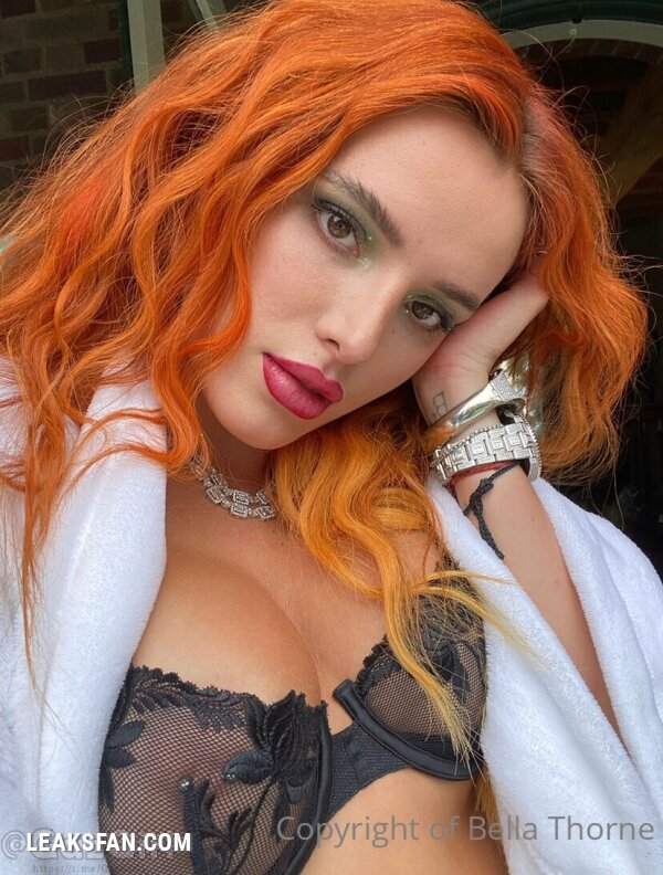 Bella Thorne - 0