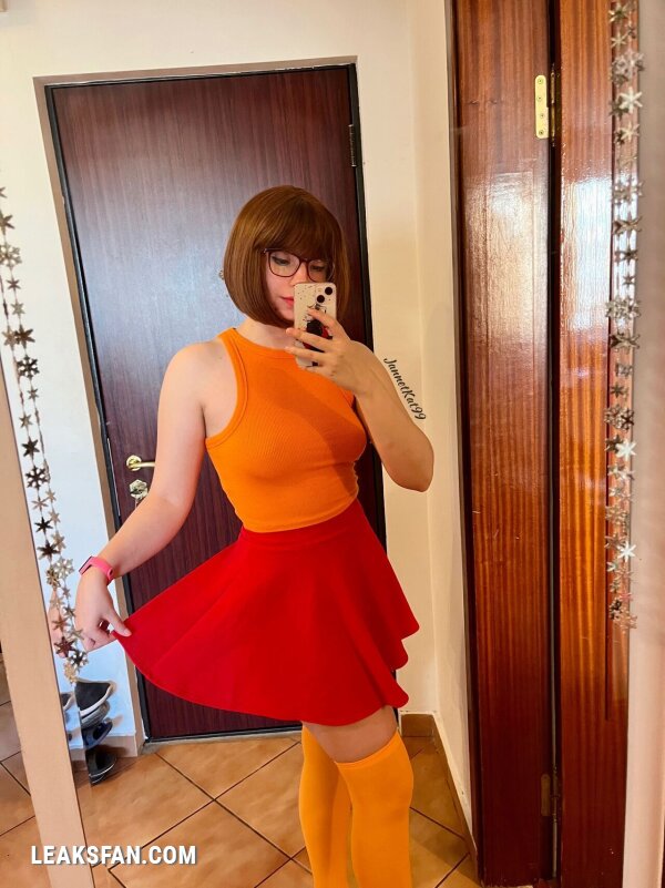 JannetKat99 - Velma - 34