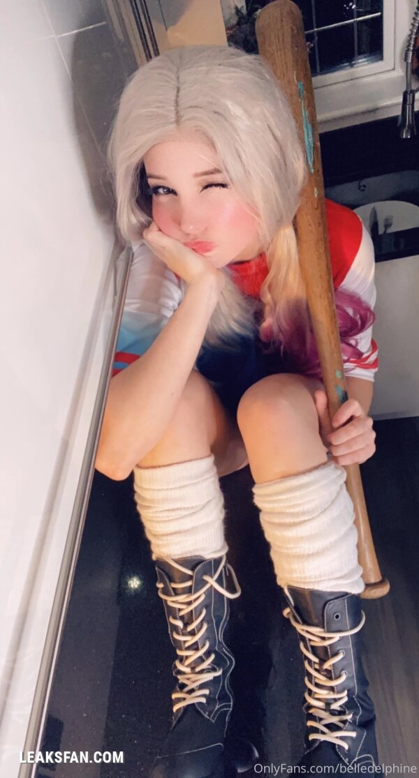 Belle Delphine - Harley Quinn - 19