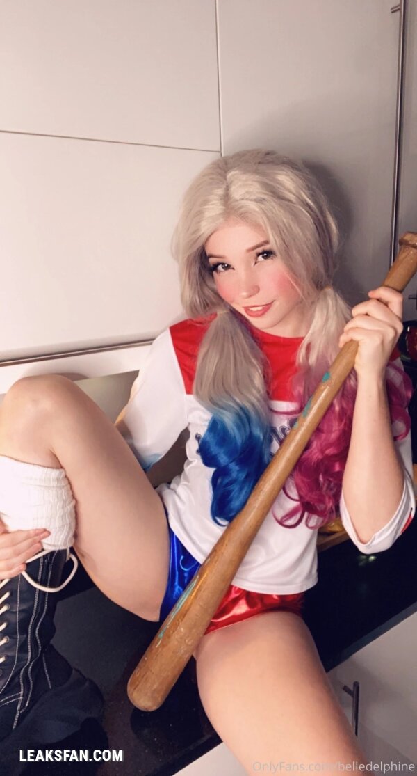 Belle Delphine - Harley Quinn - 33