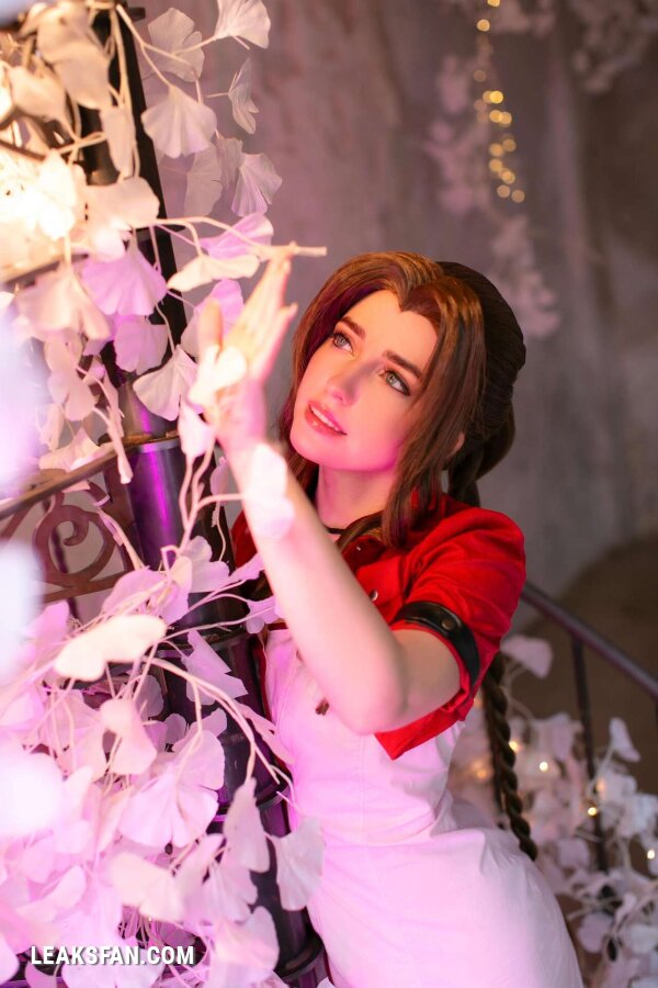 Flora Daria - Aerith - 33