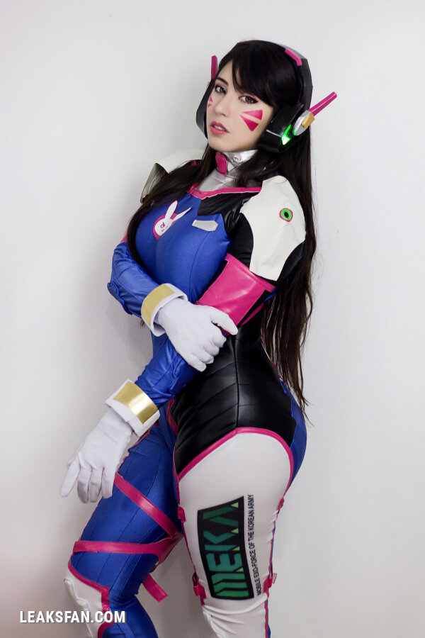 Danielle Vedovelli - D.Va - 3