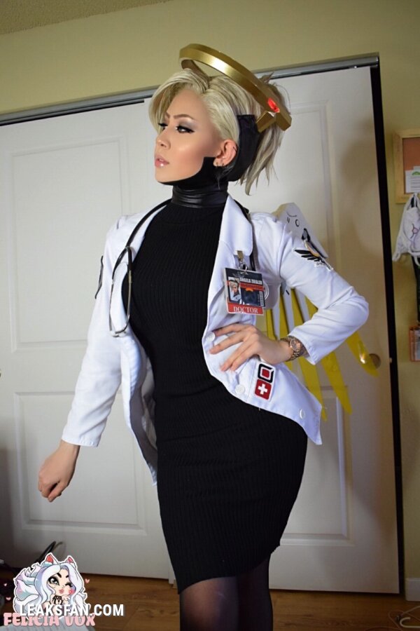 Felicia Vox - Doctor Ziegler - 4