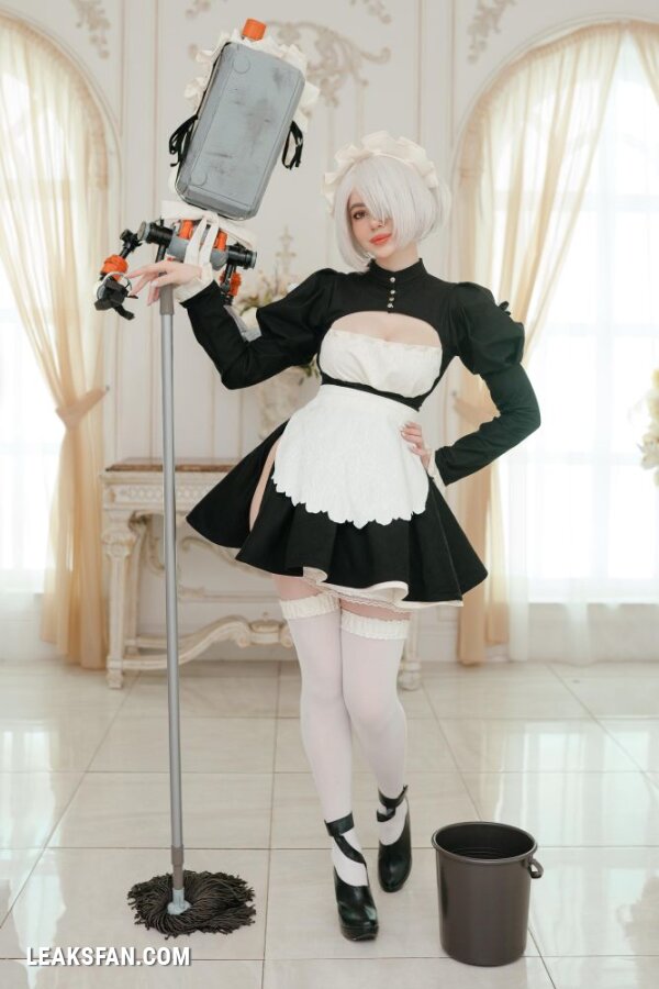 Alina Becker - 2B Maid (Nier Autómata) - 12