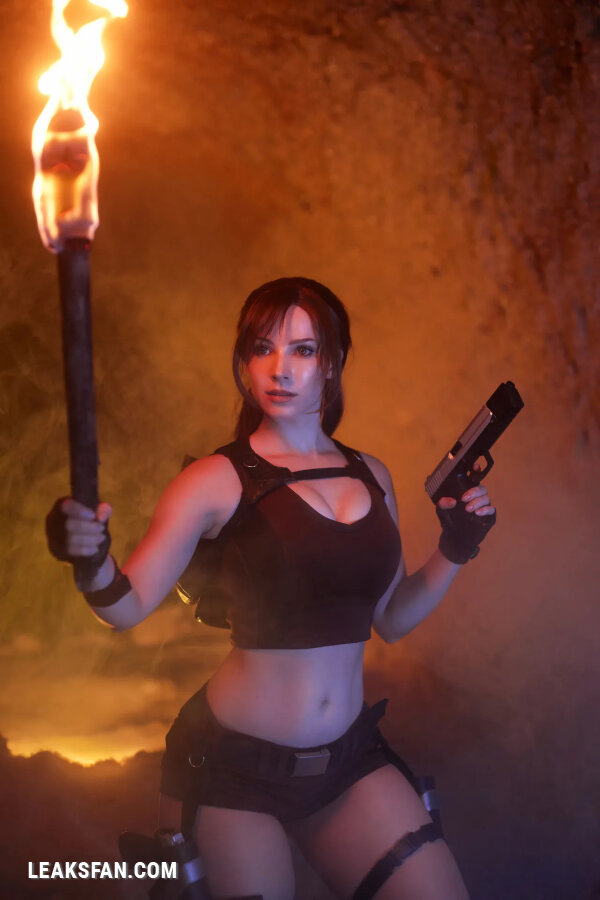 Enji Night - Lara Croft - 25