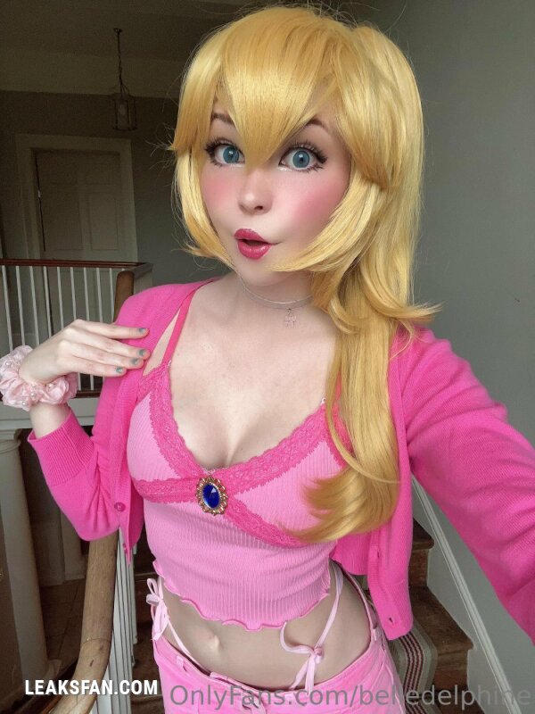 Belle Delphine - Princess Peach - 10