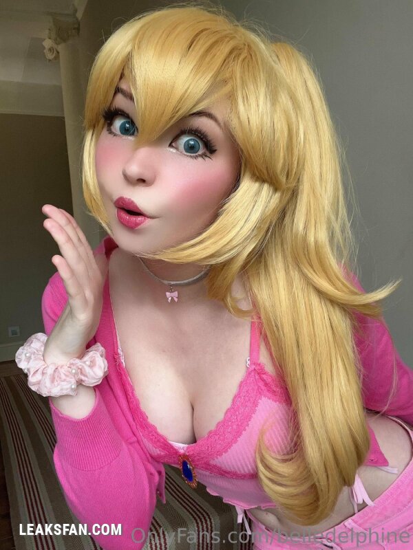 Belle Delphine - Princess Peach - 1