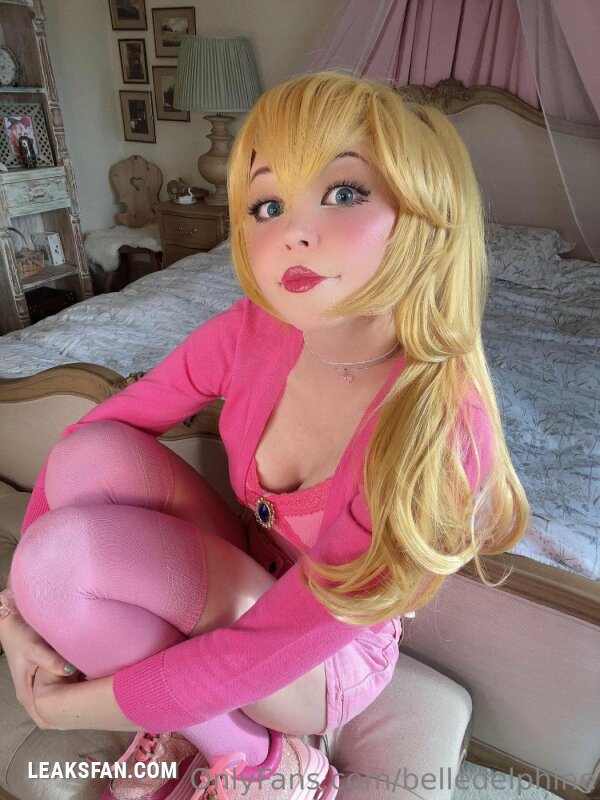 Belle Delphine - Princess Peach - 2