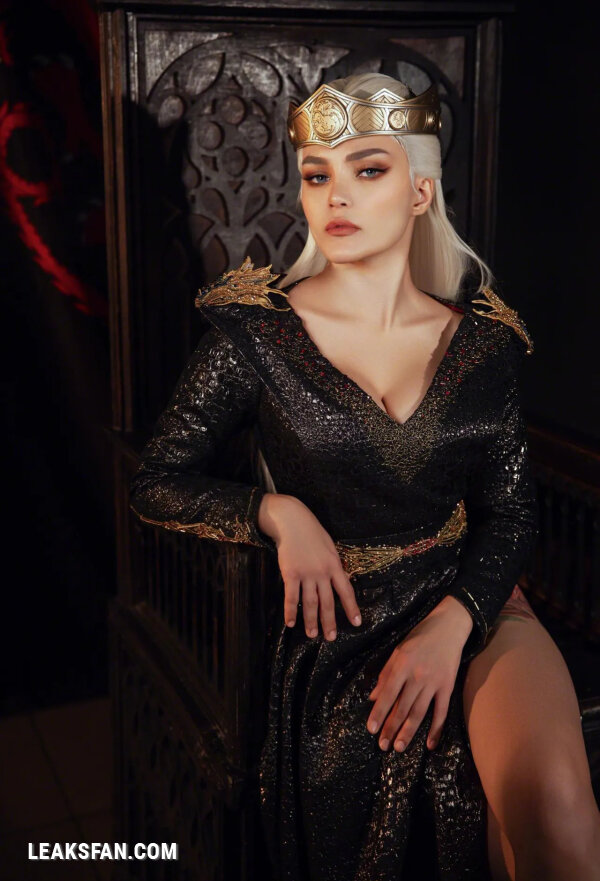 Kalinka Fox - Rhaenyra Targaryen - 1