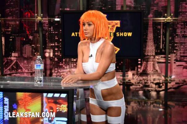 Sara Underwood Dressed as Lilu from the 5th Element - 2