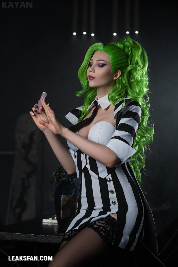 Kaya Nilson - Beetlejuice - 0