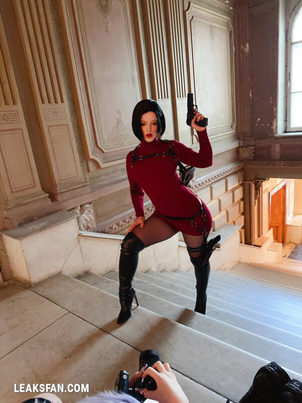 Lada Lyumos - Ada Wong - 25