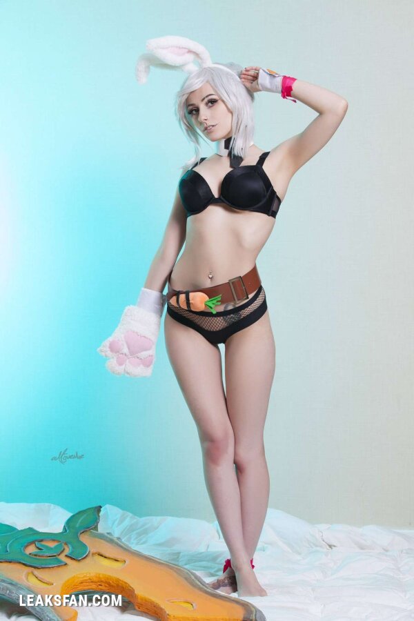 RolyatIsTaylor - Battle Bunny Riven - 1