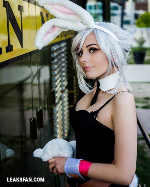 RolyatIsTaylor - Battle Bunny Riven - 8