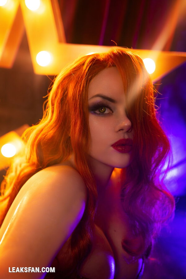 Alice Cosplay - Jessica Rabbit - 1