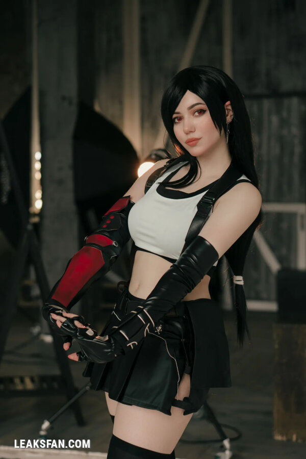 Alina Becker - Another Tifa set - 2