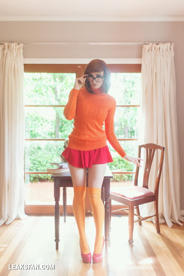 Kayla Erin as Velma Dinkley - 1