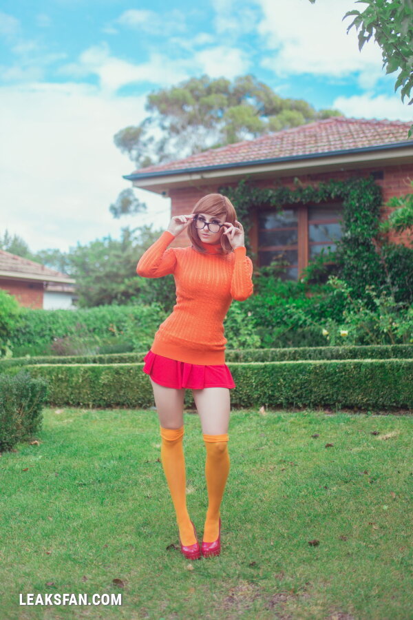 Kayla Erin as Velma Dinkley - 1