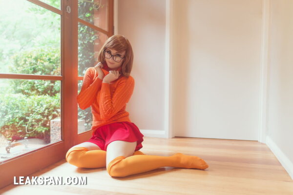 Kayla Erin as Velma Dinkley - 1