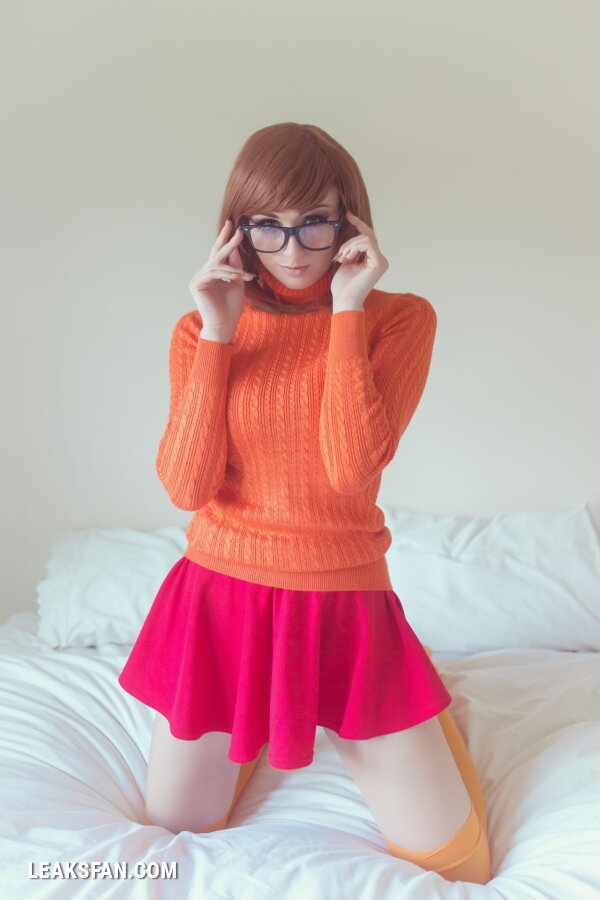 Kayla Erin as Velma Dinkley - 2