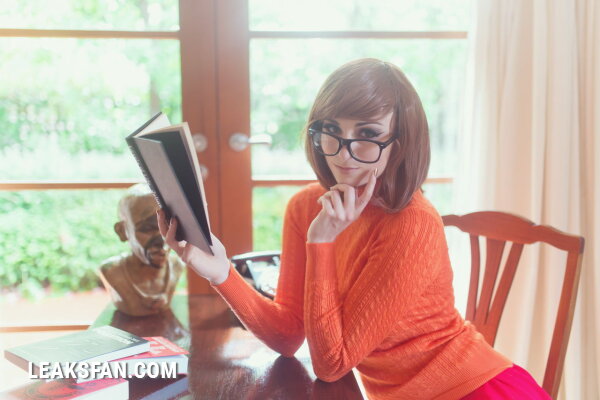 Kayla Erin as Velma Dinkley - 1