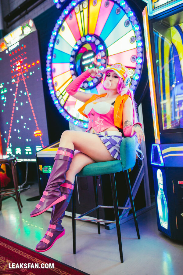 Kayla Erin - Arcade Miss Fortune - 2