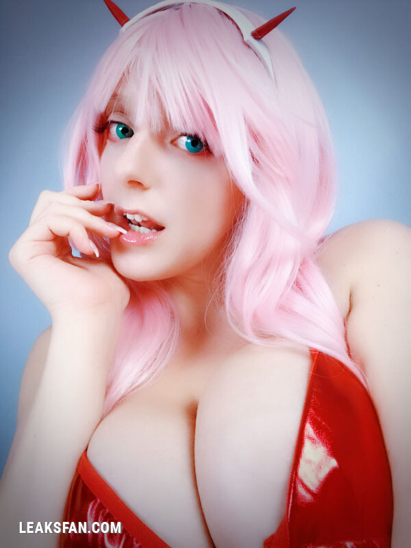 Vicki Valkyrie as Zero Two - 2