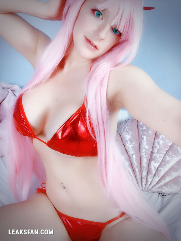 Vicki Valkyrie as Zero Two - 0