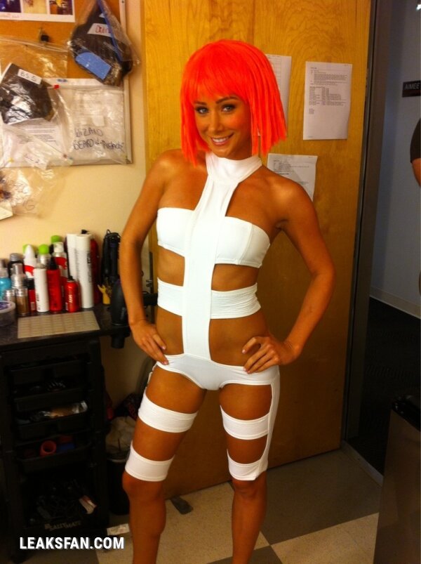 Sara Underwood Dressed as Lilu from the 5th Element nude. Onlyfans, Patreon, Fansly leaked 11 nude photos and videos